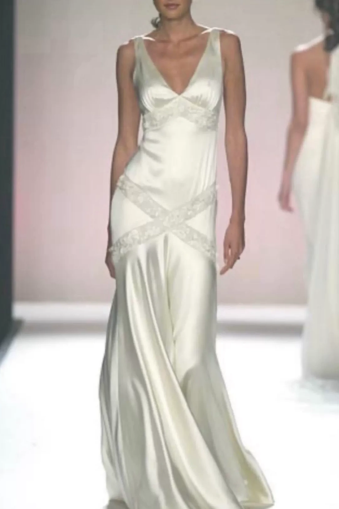 Champagne Satin V Neck Mermaid Evening Dress Floral Beaded Lace L041