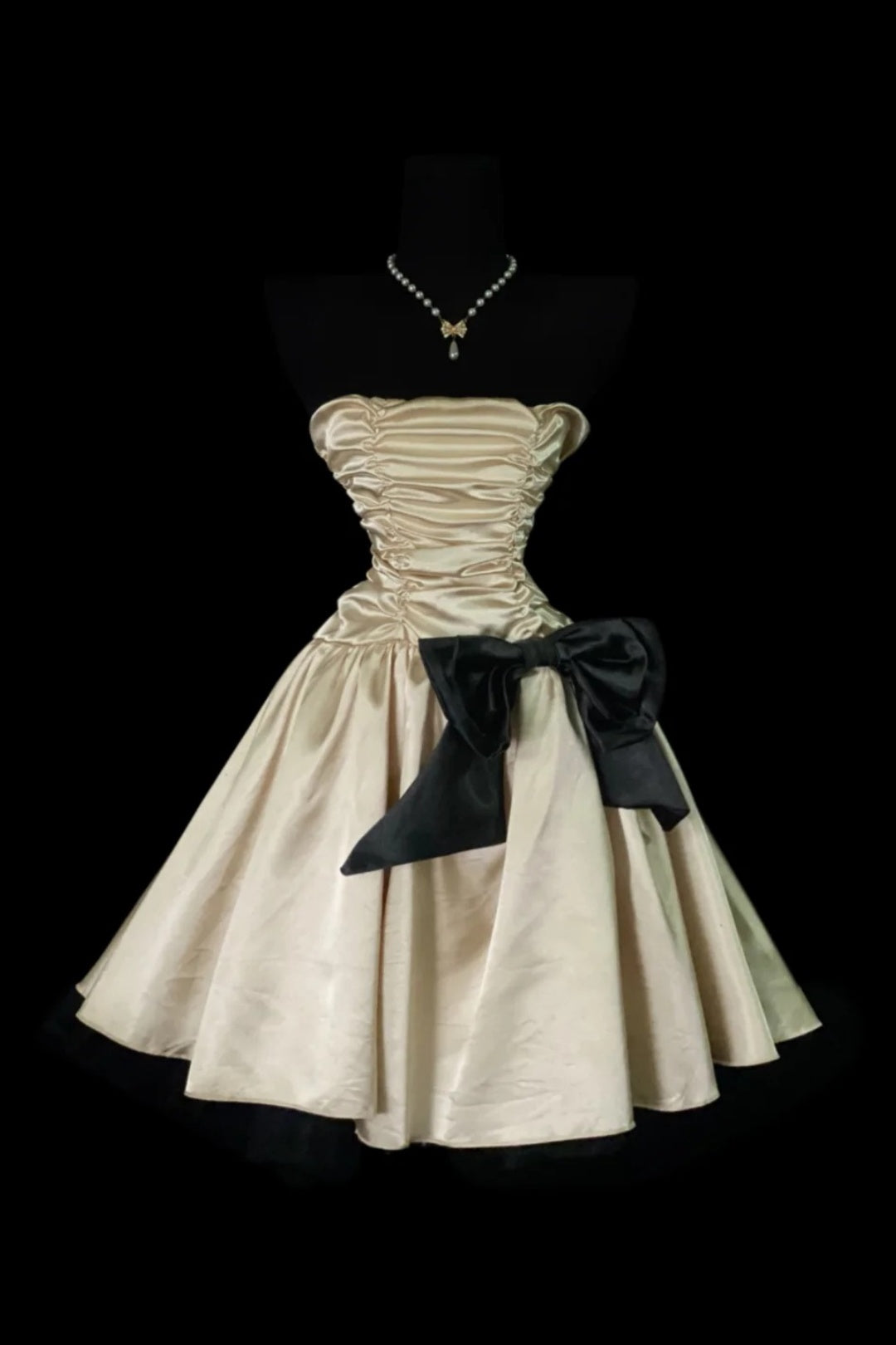 Champagne Satin Strapless Homecoming Dress Black Bow Short Party Gown F0091