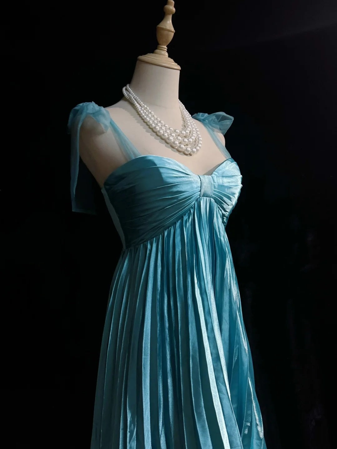 Bow Strap Short Pleated Metallic Cocktail Dress F0195