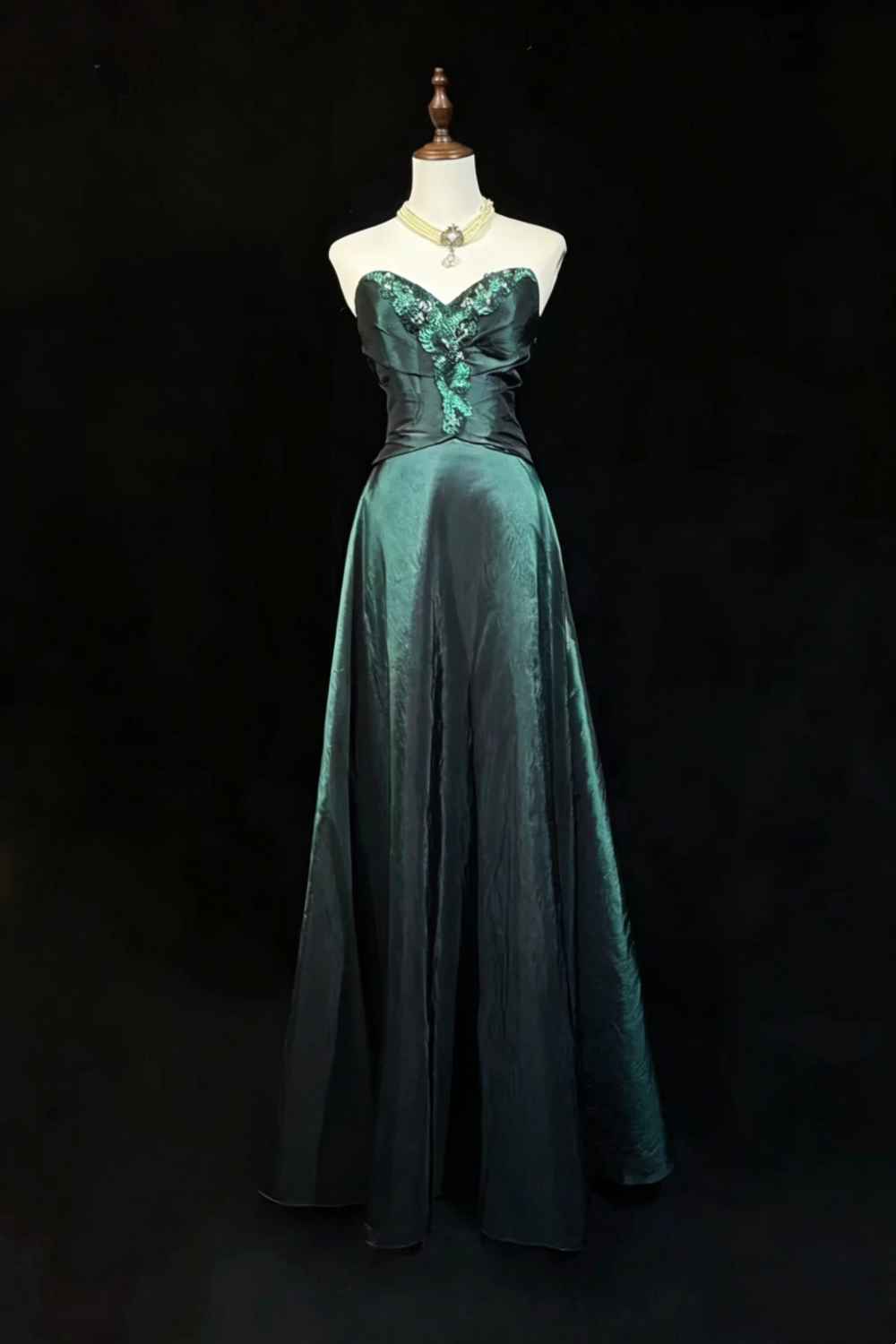 Evening Gown Vintage Beaded Lace Applique Strapless A‑Line Prom Dress F0072