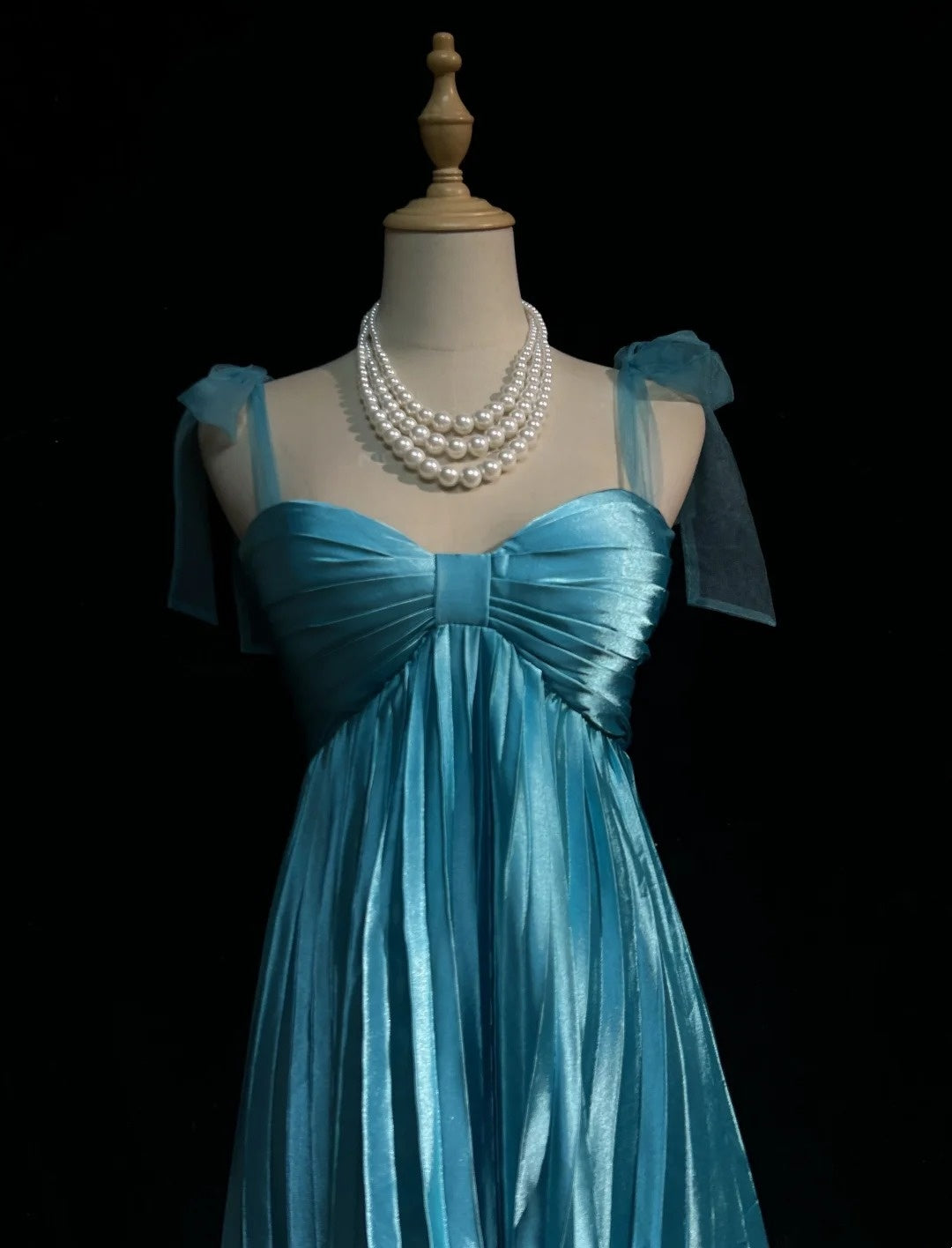 Bow Strap Short Pleated Metallic Cocktail Dress F0195