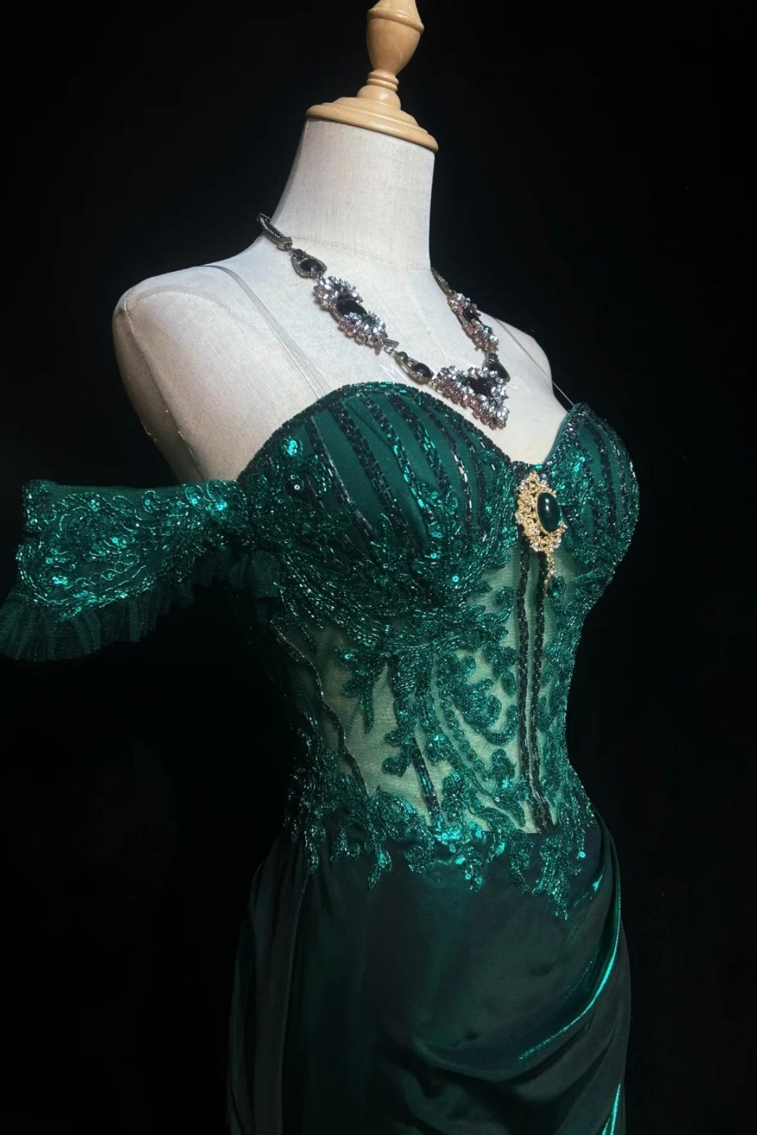 Off‑Shoulder Corset Mermaid Gown Beaded Metallic Emerald Formal Dress F0084
