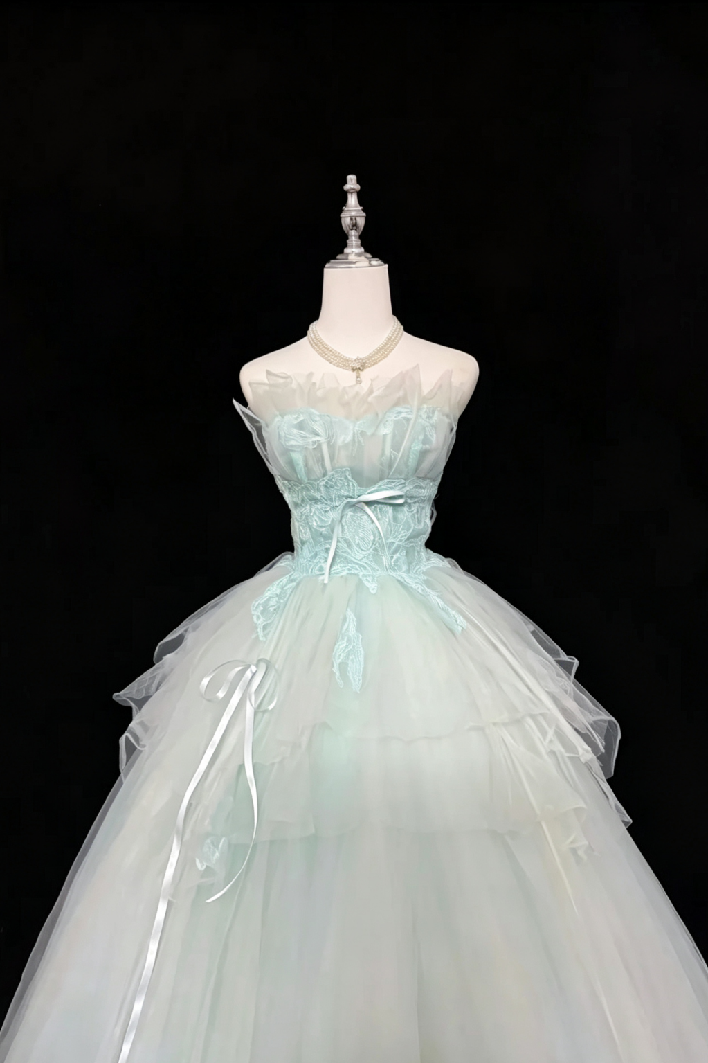 Strapless Lace Tulle Ball Gown With Satin Bow Ribbons F0080