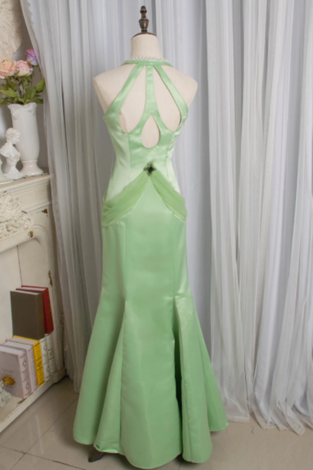 Light Green Halter Mermaid Satin Formal Dress with Pearl Neckline L032