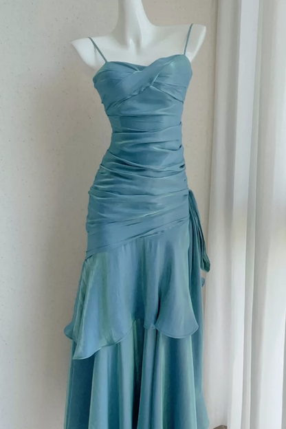 Mermaid-Inspired Coming-of-Age Blue Gown – Premium, Sophisticated Spaghetti-Strap Dress L001