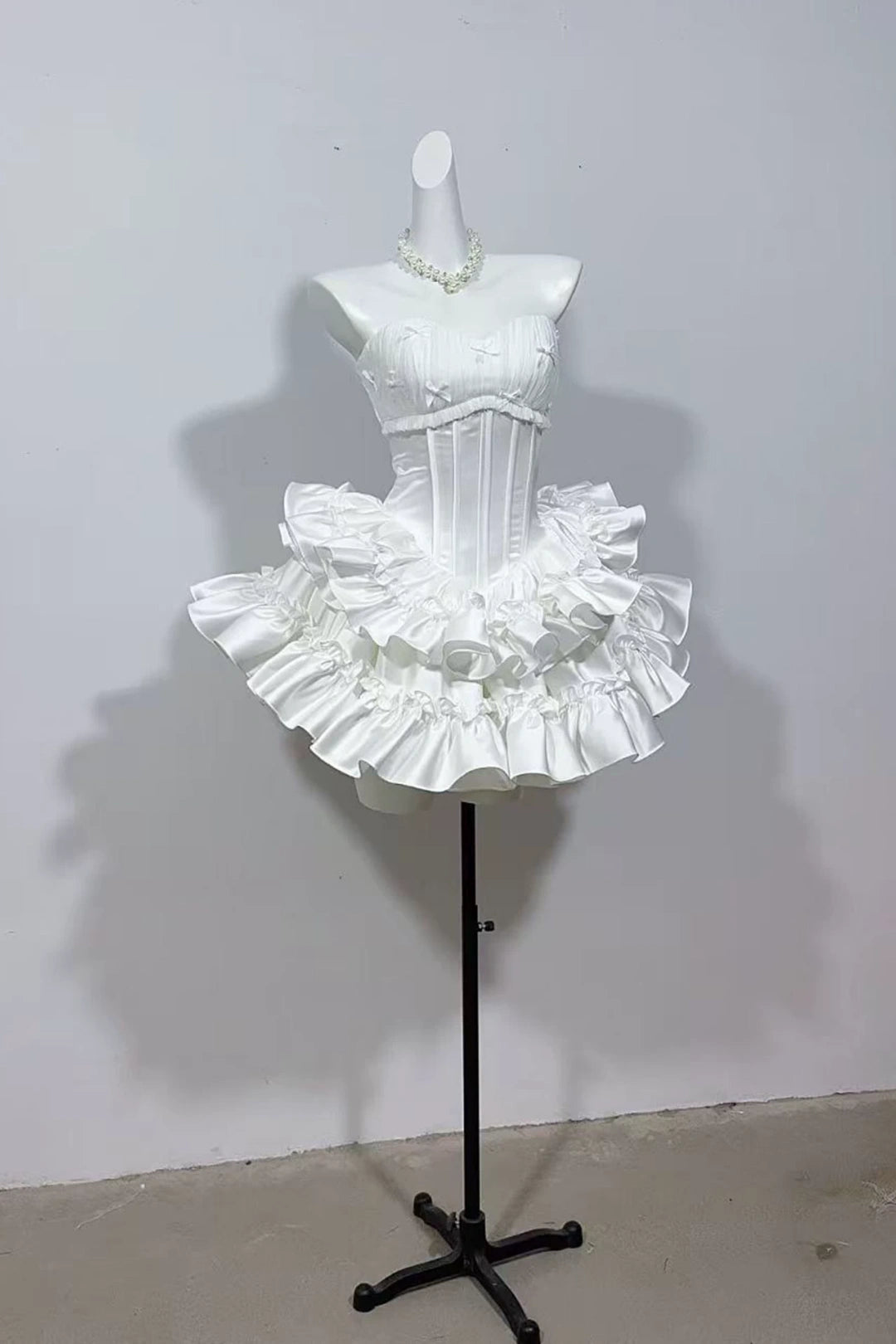 Strapless Ruffled Satin Mini Homecoming Dress With Tiny Bows F0312
