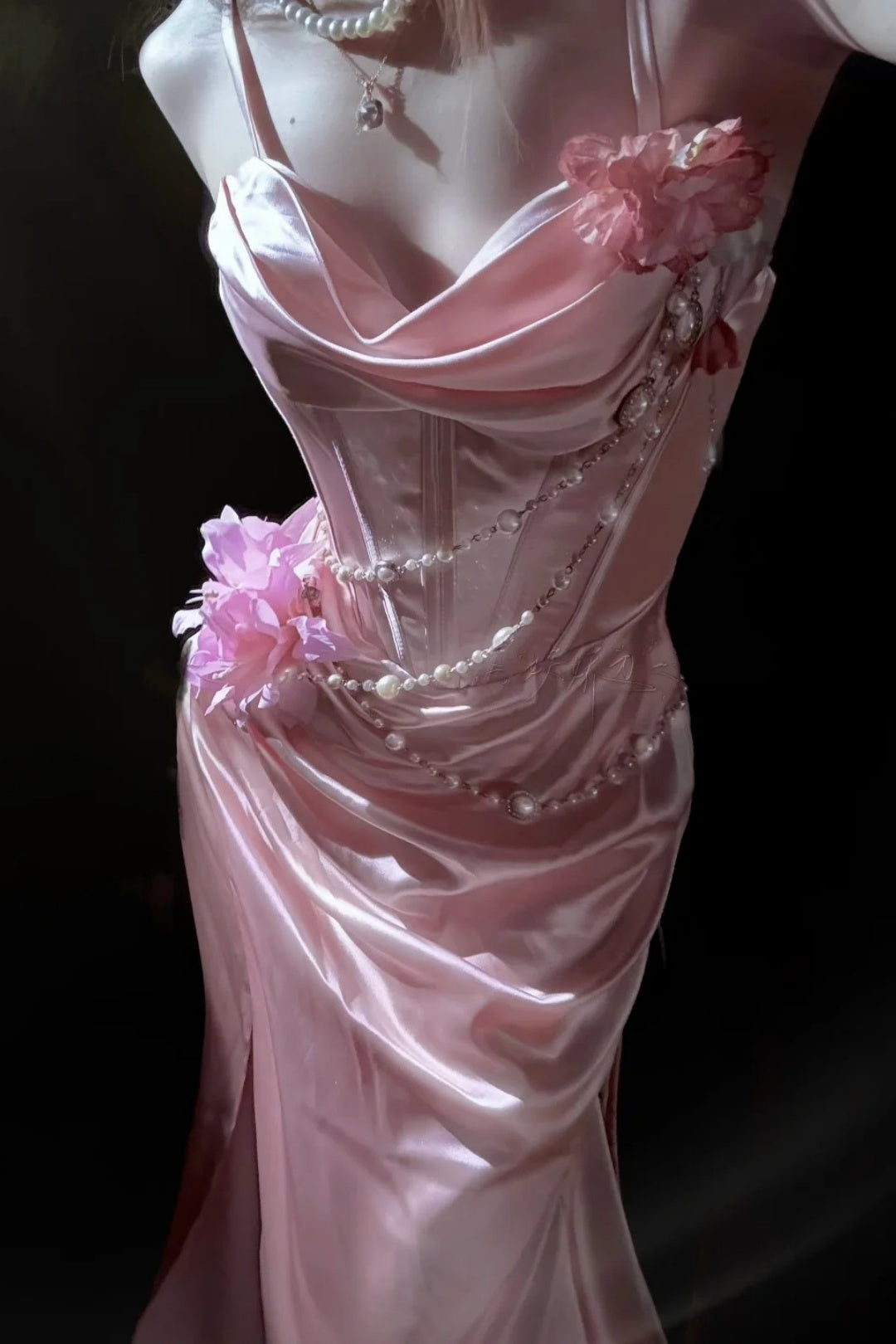 Pink Satin Spaghetti Strap Corset Evening Dress With Floral Pearl Chain F0525