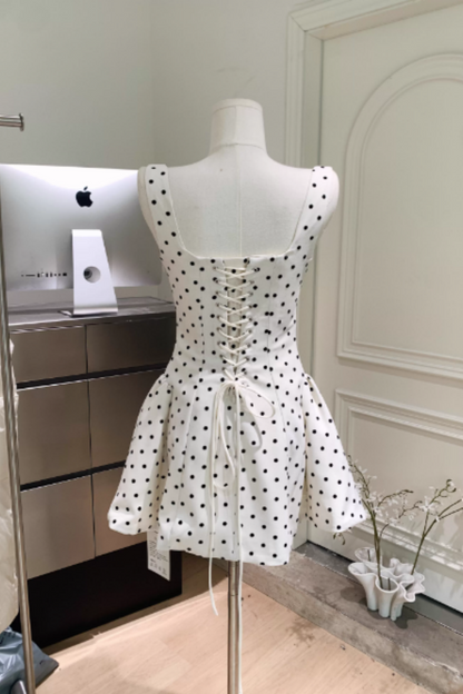 White polka dot dress, sophisticated style, puffy short skirt, fashionable women's dress 008