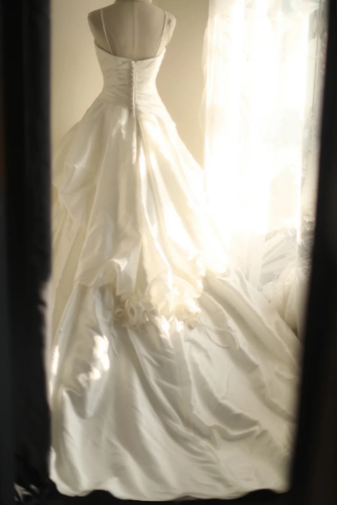 Spaghetti Strap White Satin Wedding Gown 3D Floral A-Line Dress F0381