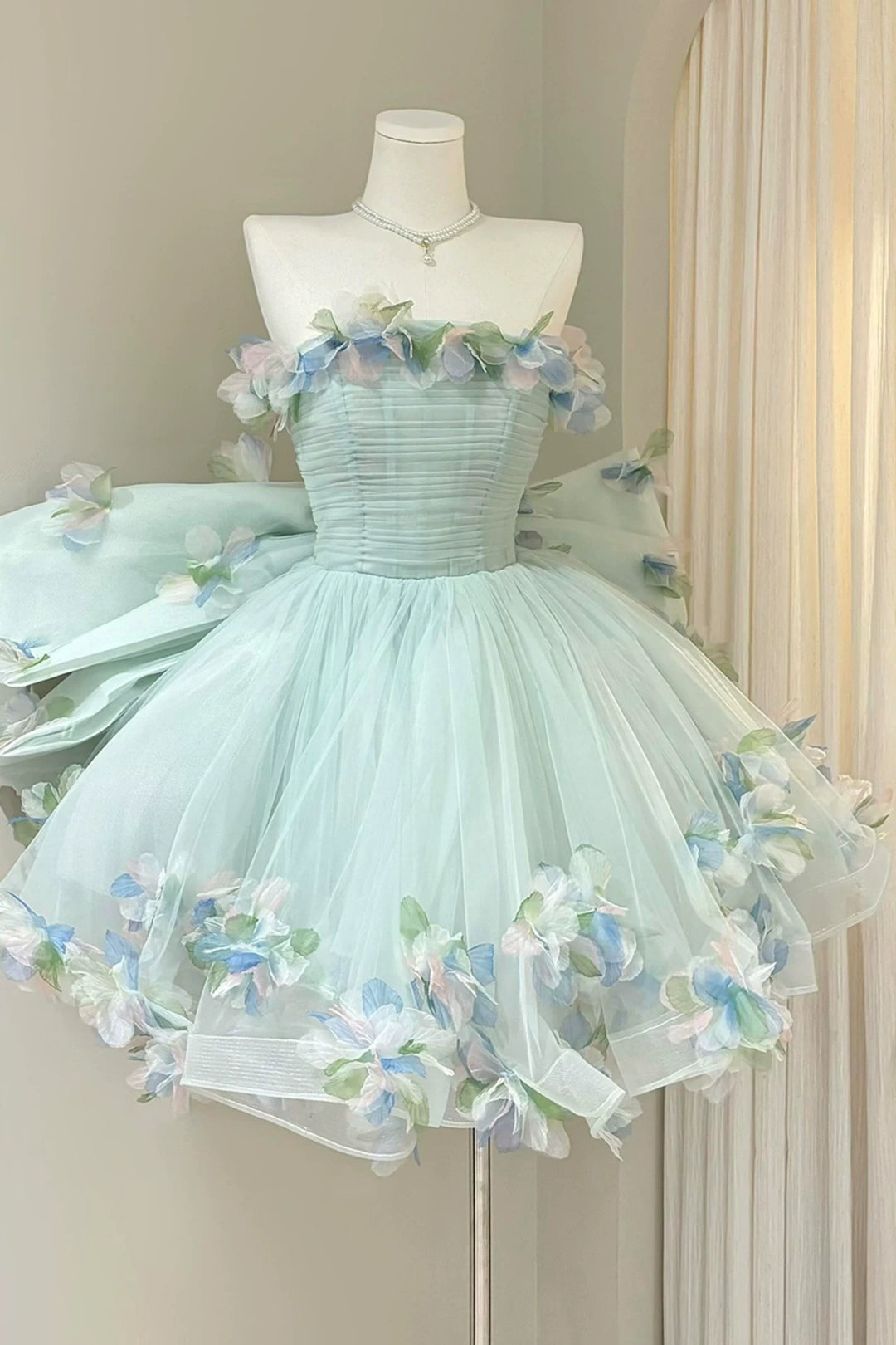Strapless 3D Floral Tulle Mini Homecoming Dress F0317