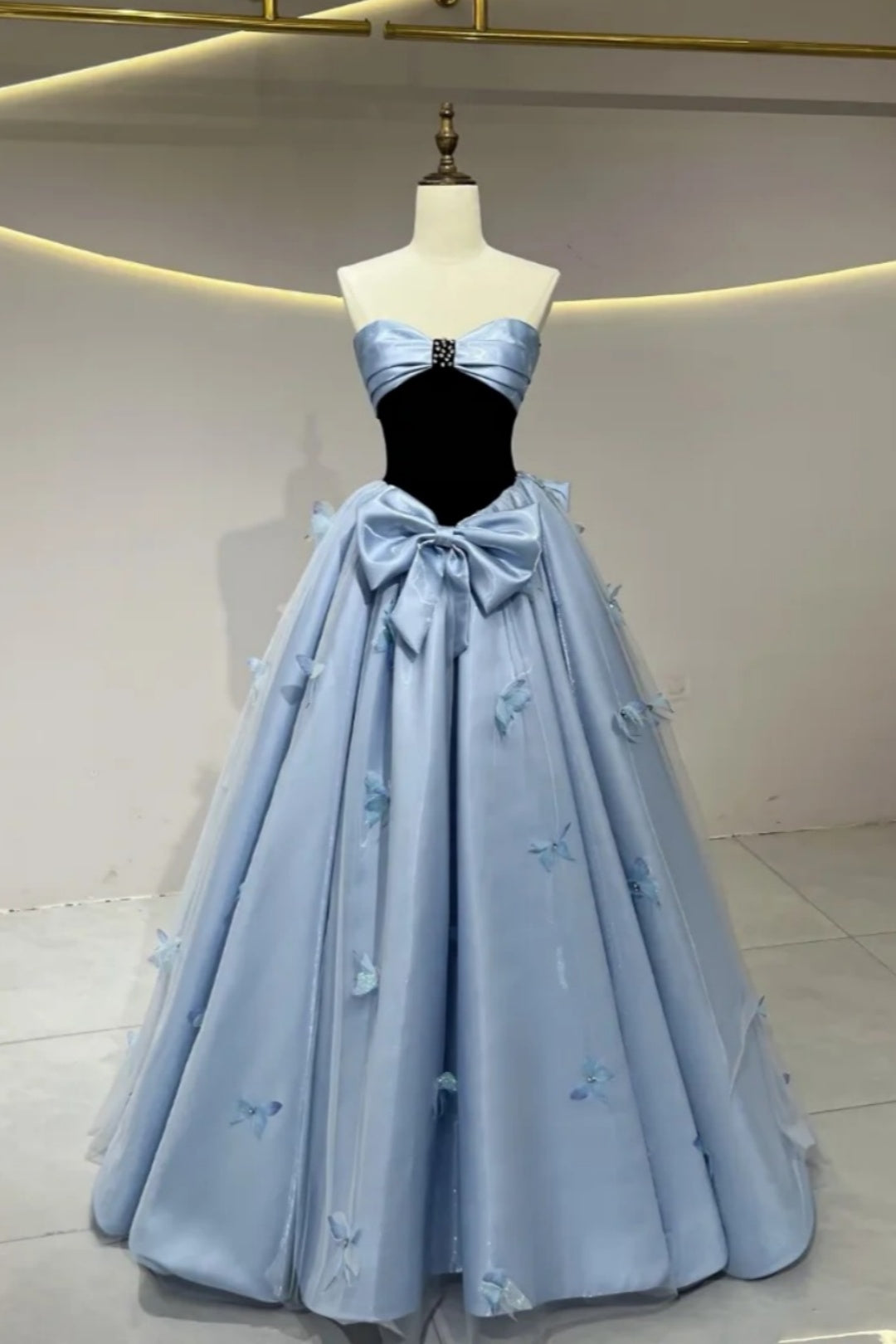 Strapless Cutout Ball Gown With 3D Butterflies & Big Satin Bow Evening Dress F0353