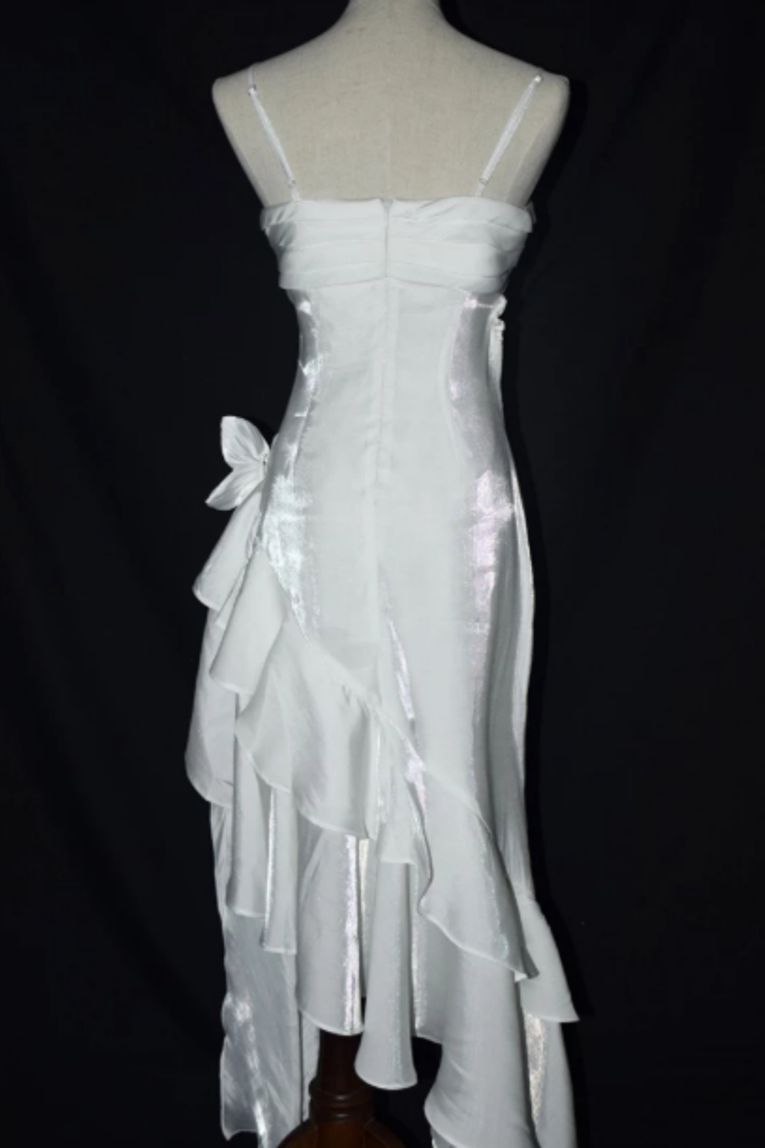 Vintage-inspired iridescent "mermaid" gown—a sophisticated, unique, and high-end statement piece perfect for formal celebrations L005