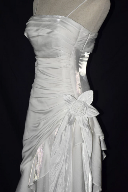 Vintage-inspired iridescent "mermaid" gown—a sophisticated, unique, and high-end statement piece perfect for formal celebrations L005