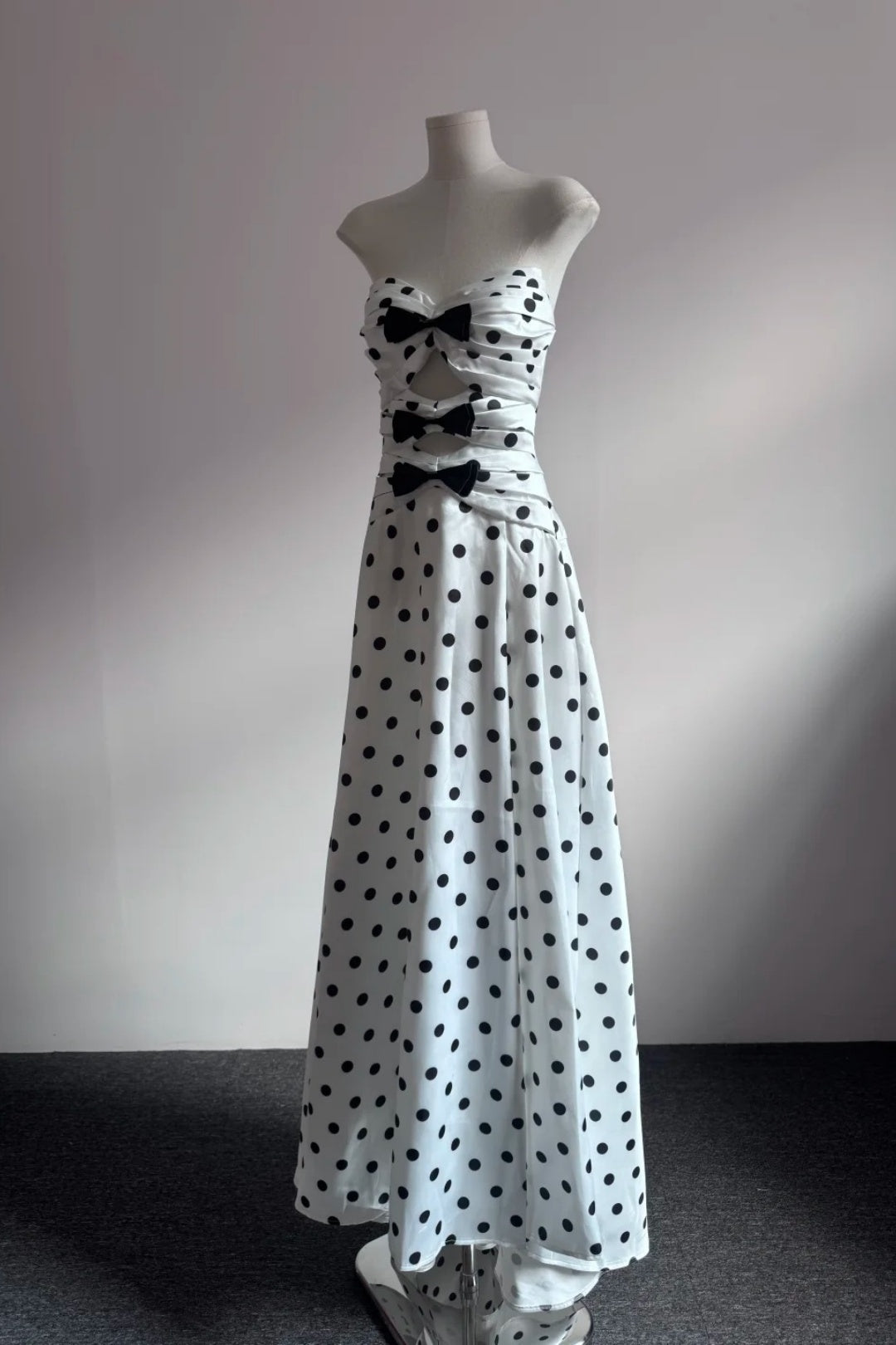 White Black Polka Dot Strapless Cutout Evening Dress With Bows F0527
