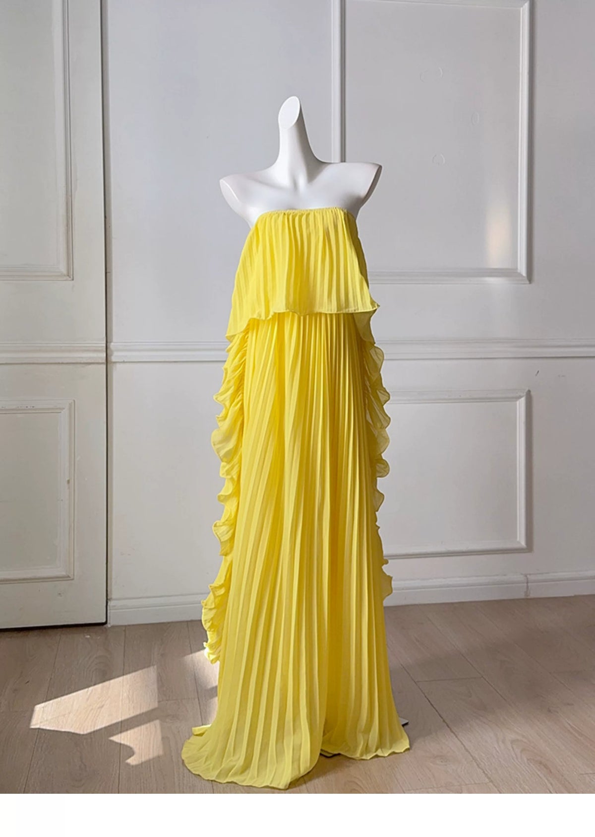 Yellow Pleated Strapless Maxi Dress F0479