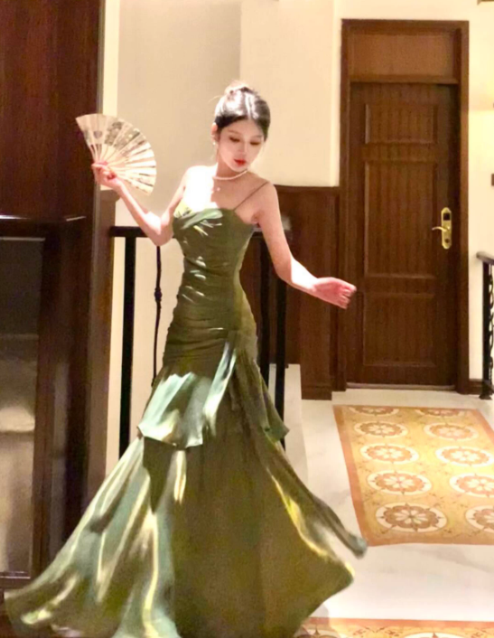 Mermaid Princess Adult Ceremony Dress, Light Luxury, Niche Design, High-End Strappy Long Evening Gown FD01